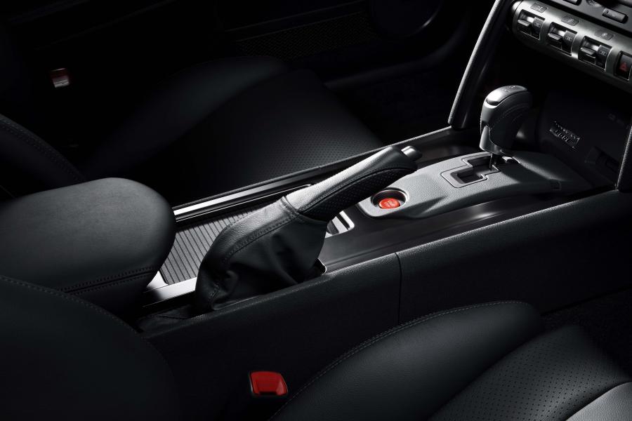  Nissan GT-R Spec V 2009 года  (фото 23 из 40)